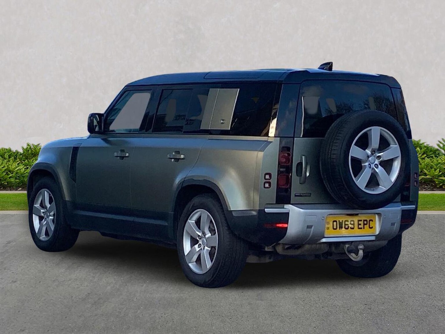 Used Land Rover Defender 2020 for sale - 76694616: Photo 2