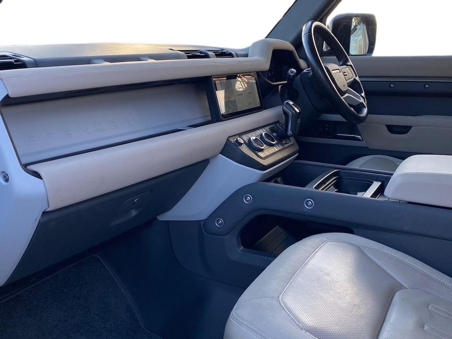 Used Land Rover Defender 2020 for sale - 76694616: Photo 3