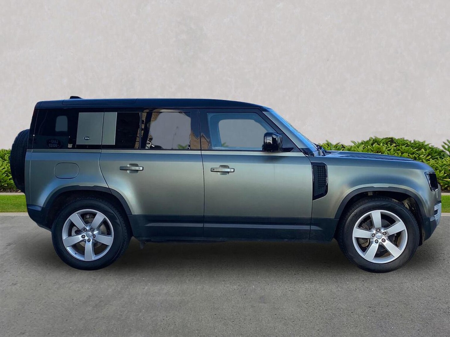 Used Land Rover Defender 2020 for sale - 76694616: Photo 5