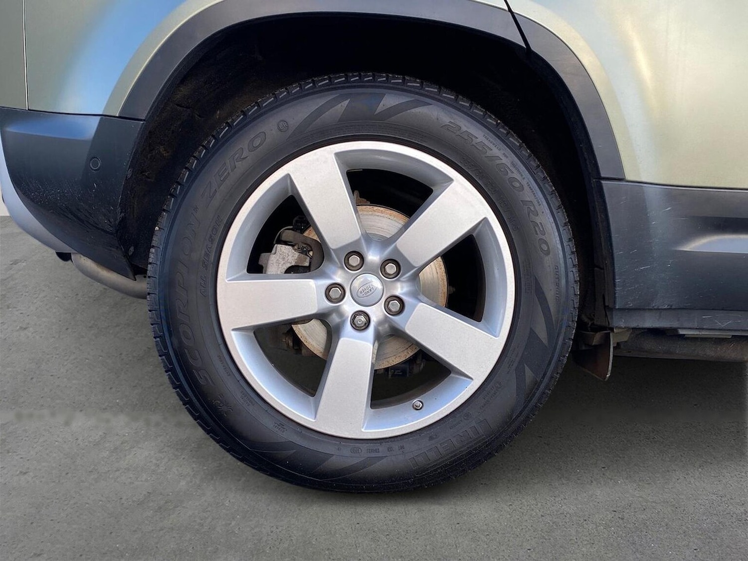 Used Land Rover Defender 2020 for sale - 76694616: Photo 8