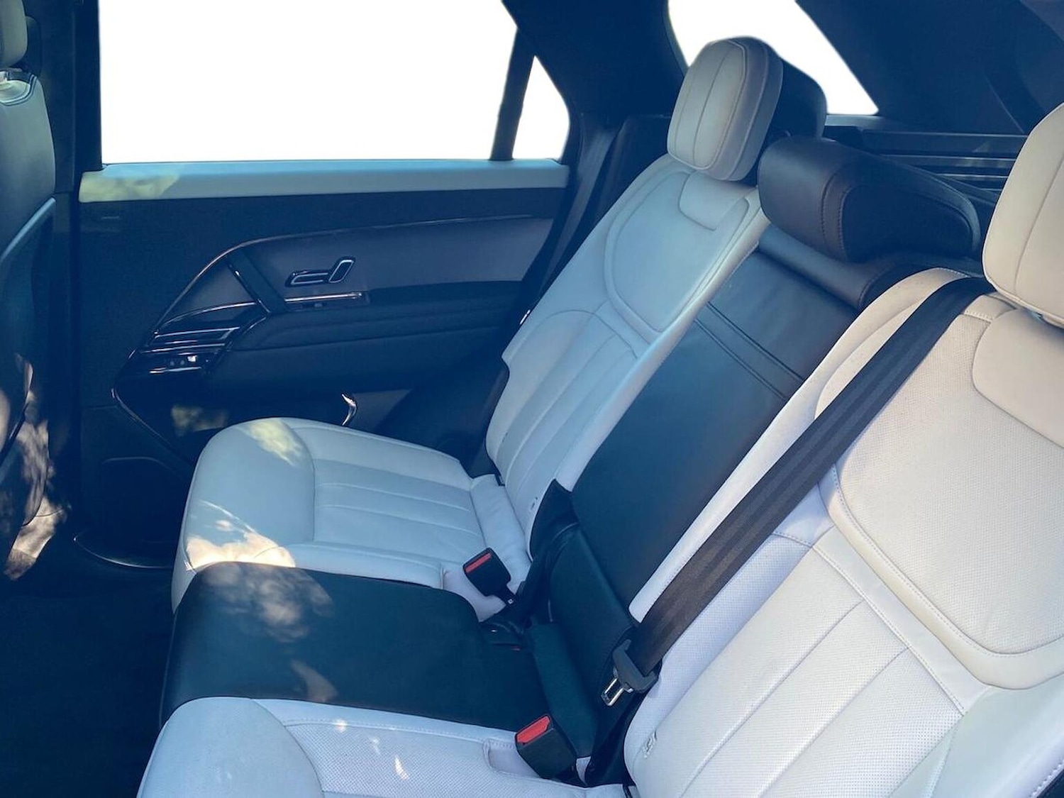 Used Land Rover Range Rover Sport 2024 for sale - 77896306: Photo 4