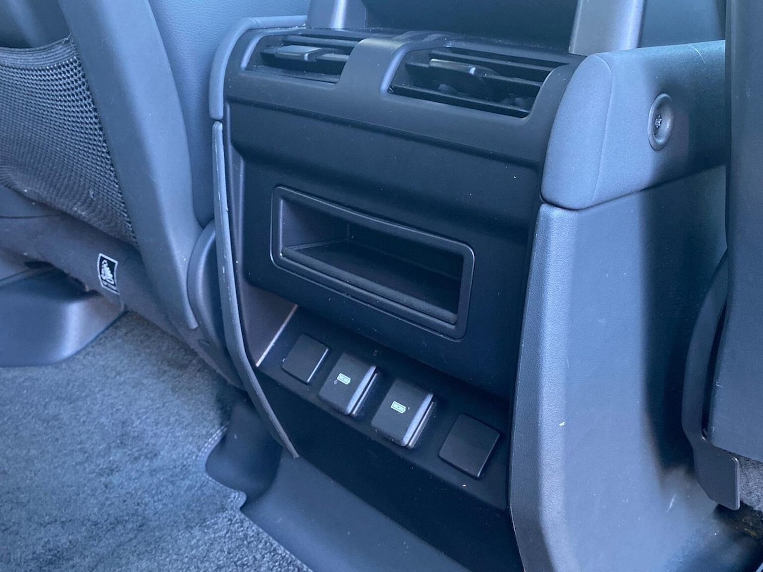 Used Land Rover Defender 2023 for sale - 77676385: Photo 18