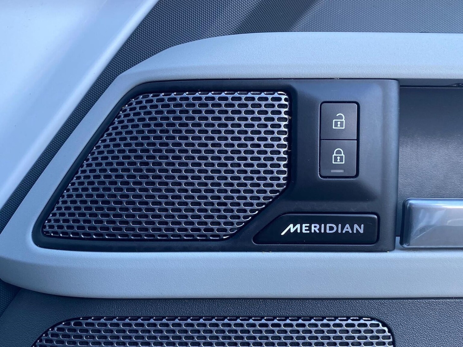 Used Land Rover Defender 2023 for sale - 77676385: Photo 24