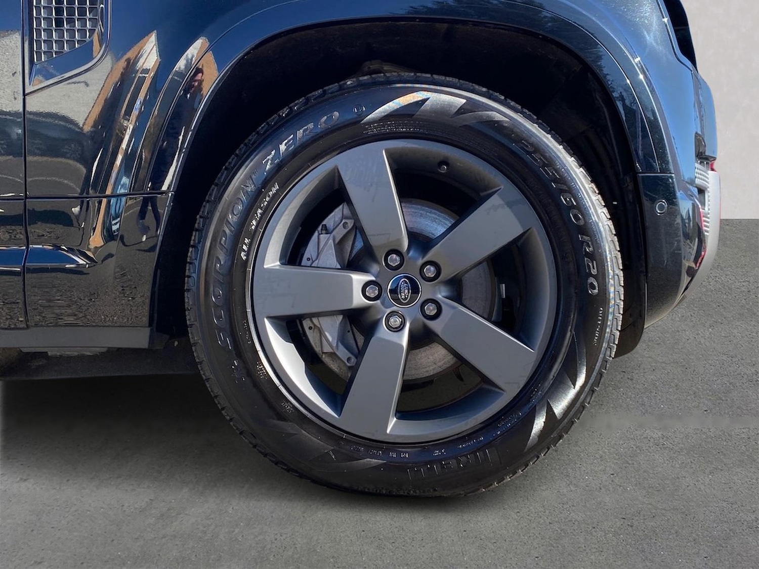 Used Land Rover Defender 2025 for sale - 78144526: Photo 10