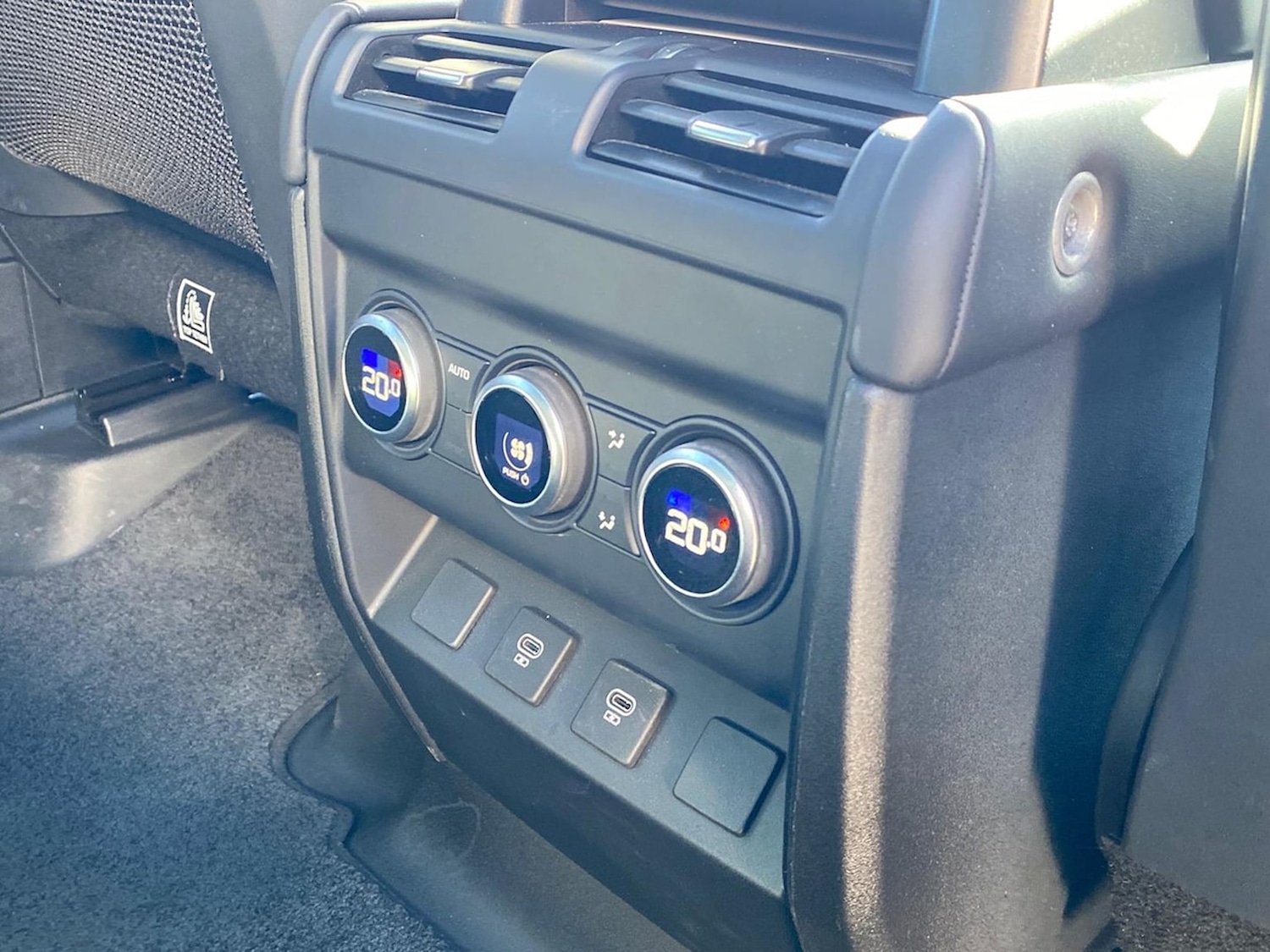 Used Land Rover Defender 2025 for sale - 78144526: Photo 20