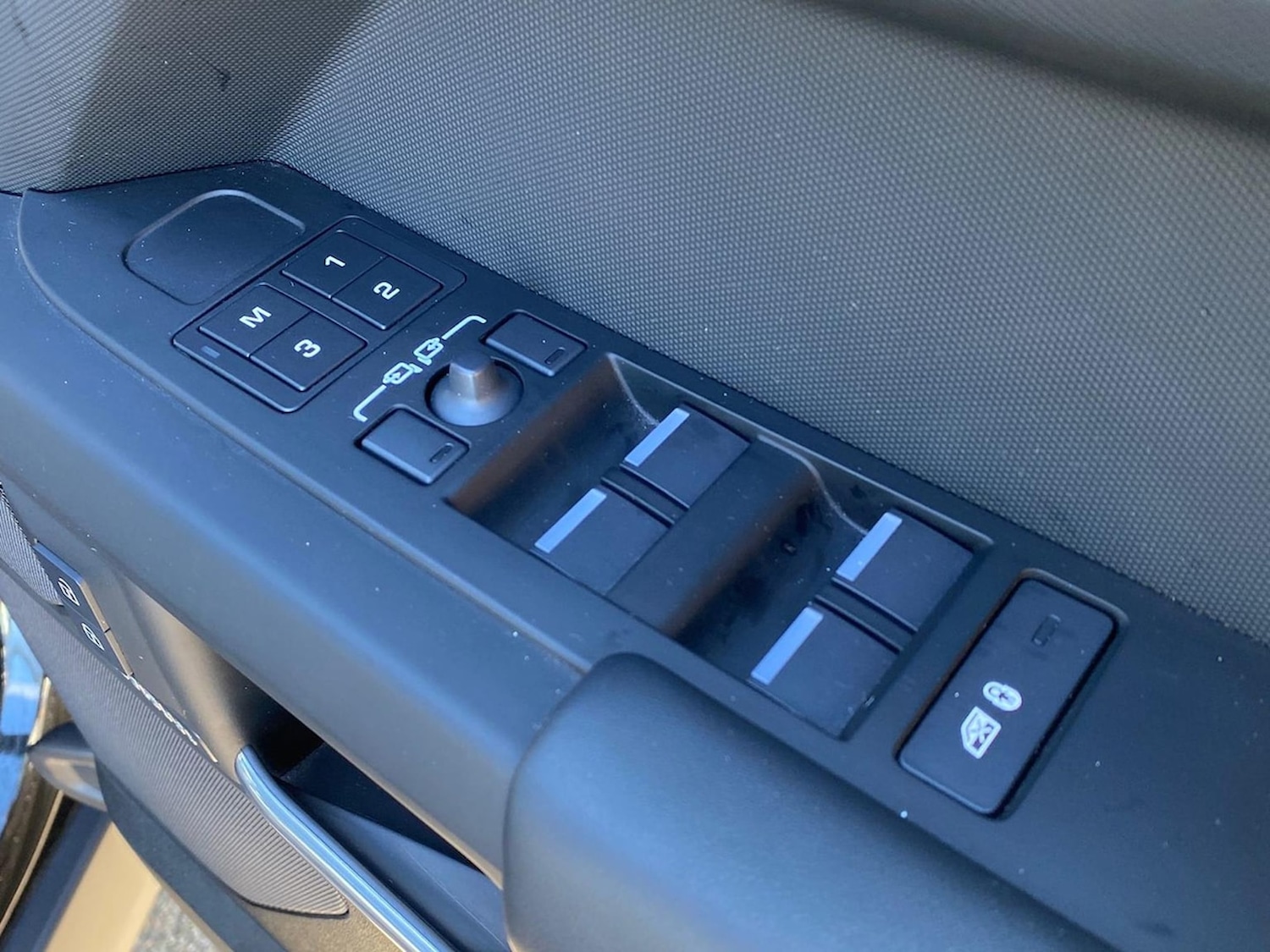 Used Land Rover Defender 2025 for sale - 78144526: Photo 27