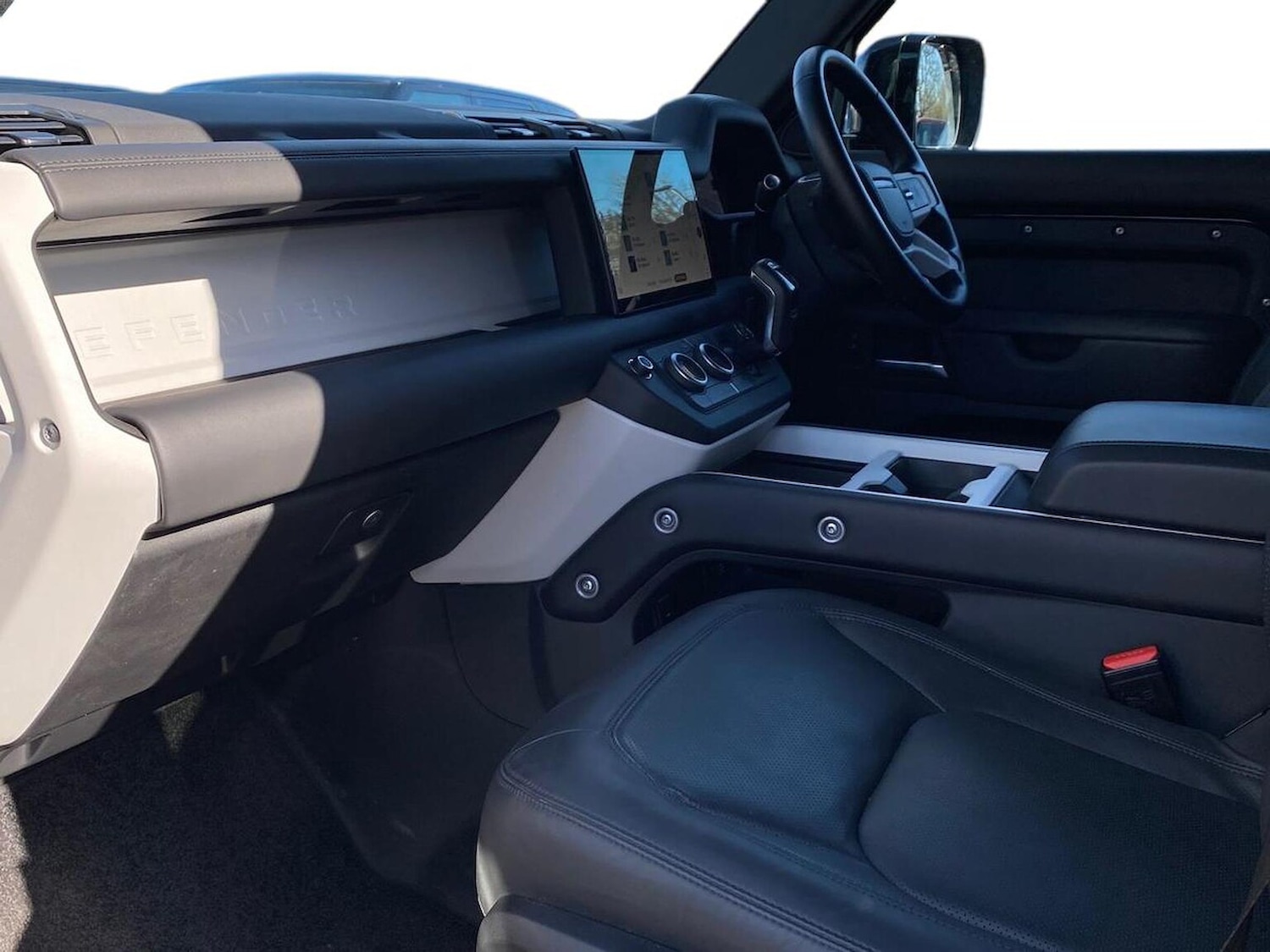 Used Land Rover Defender 2025 for sale - 78144526: Photo 5