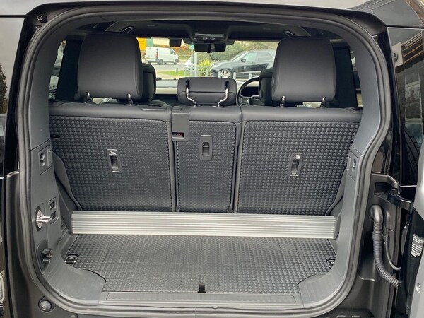 Used Land Rover Defender 2022 for sale - 76287222: Photo 10