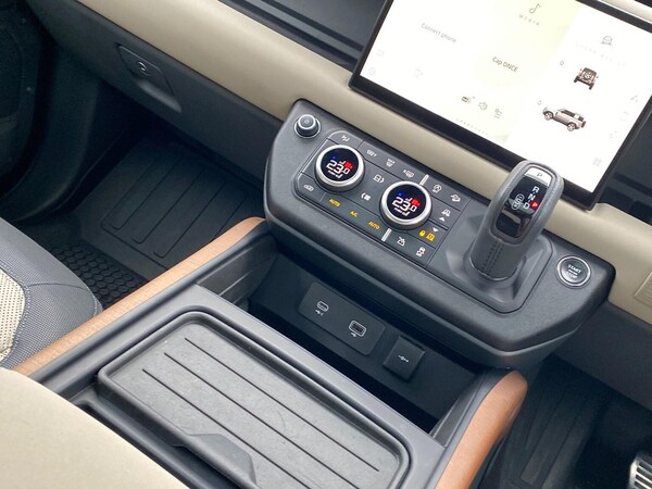 Used Land Rover Defender 2022 for sale - 76287222: Photo 13