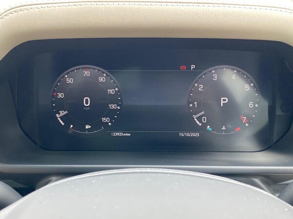 Used Land Rover Defender 2022 for sale - 76287222: Photo 16