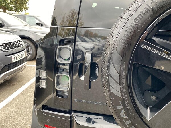 Used Land Rover Defender 2022 for sale - 76287222: Photo 26