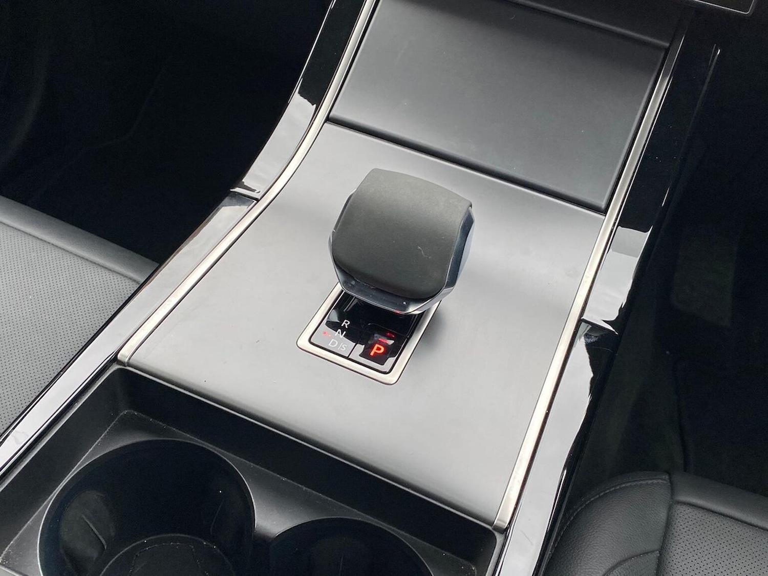 Used Land Rover Range Rover Velar 2023 for sale - 76963578: Photo 13