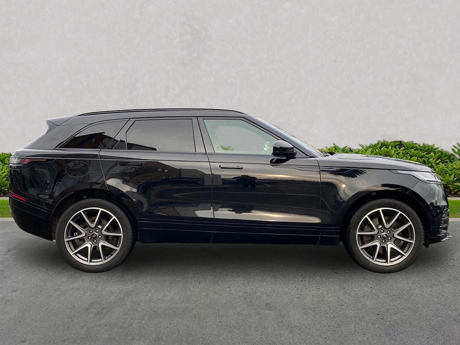 Used Land Rover Range Rover Velar 2023 for sale - 76963578: Photo 5