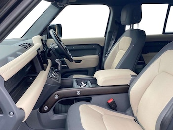 Used Land Rover Defender 2023 for sale - 78310358: Photo