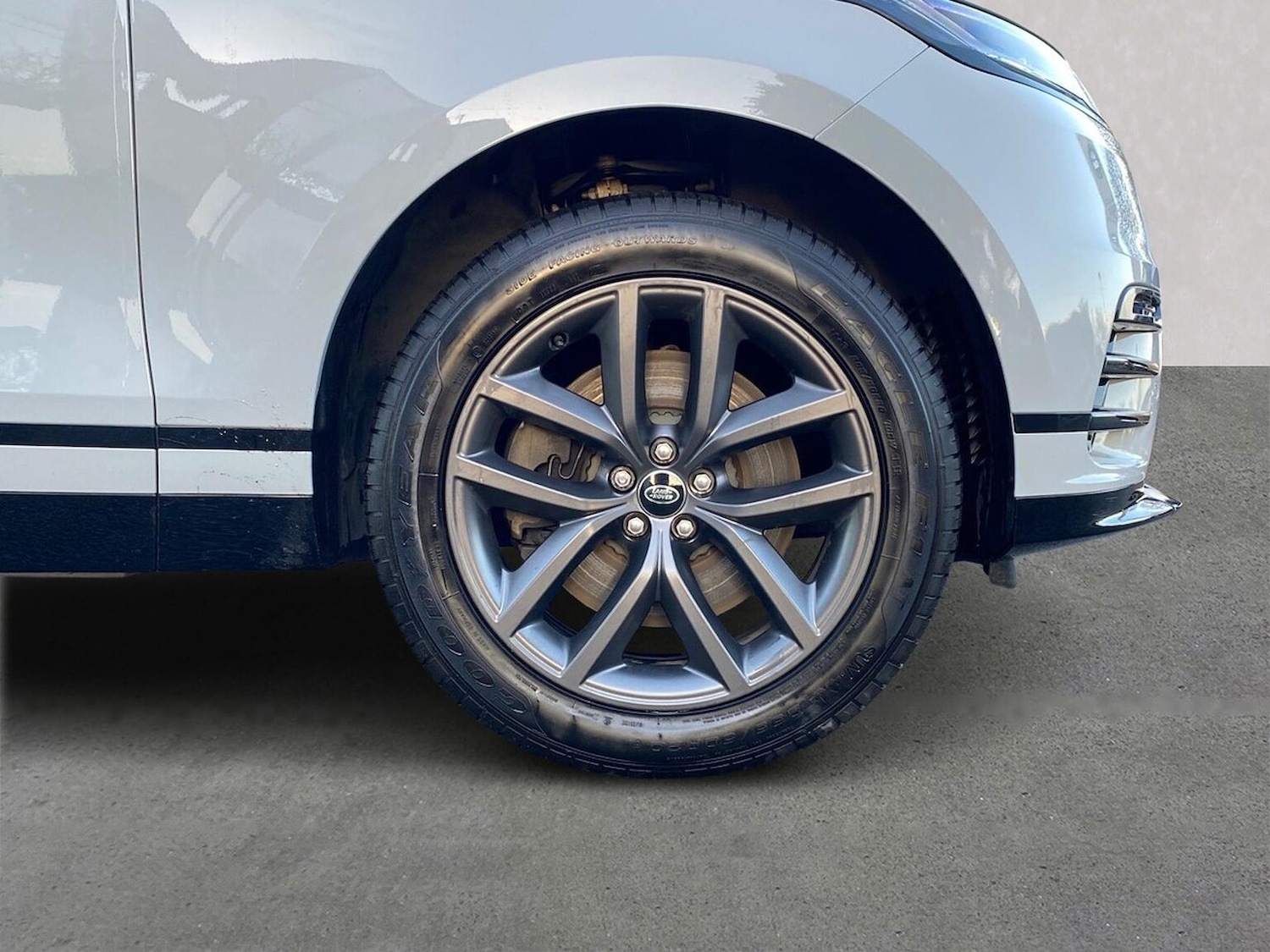 Used Land Rover Range Rover Velar 2024 for sale - 77080862: Photo 10