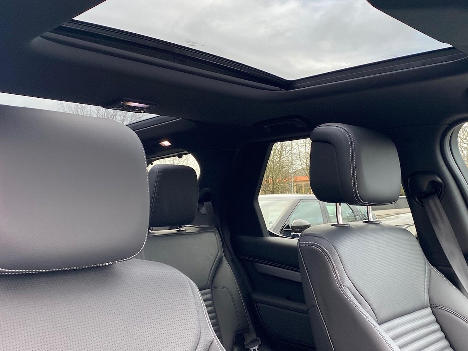 Used Land Rover Discovery 2025 for sale - 77487933: Photo 21