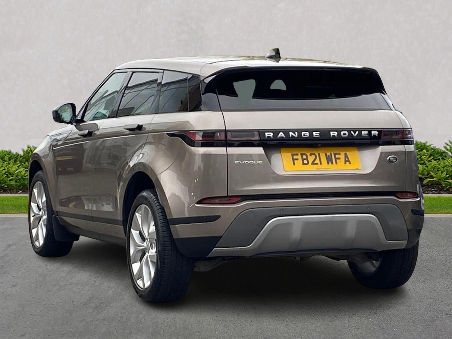 Used Land Rover Range Rover Evoque 2021 for sale - 76287224: Photo 2