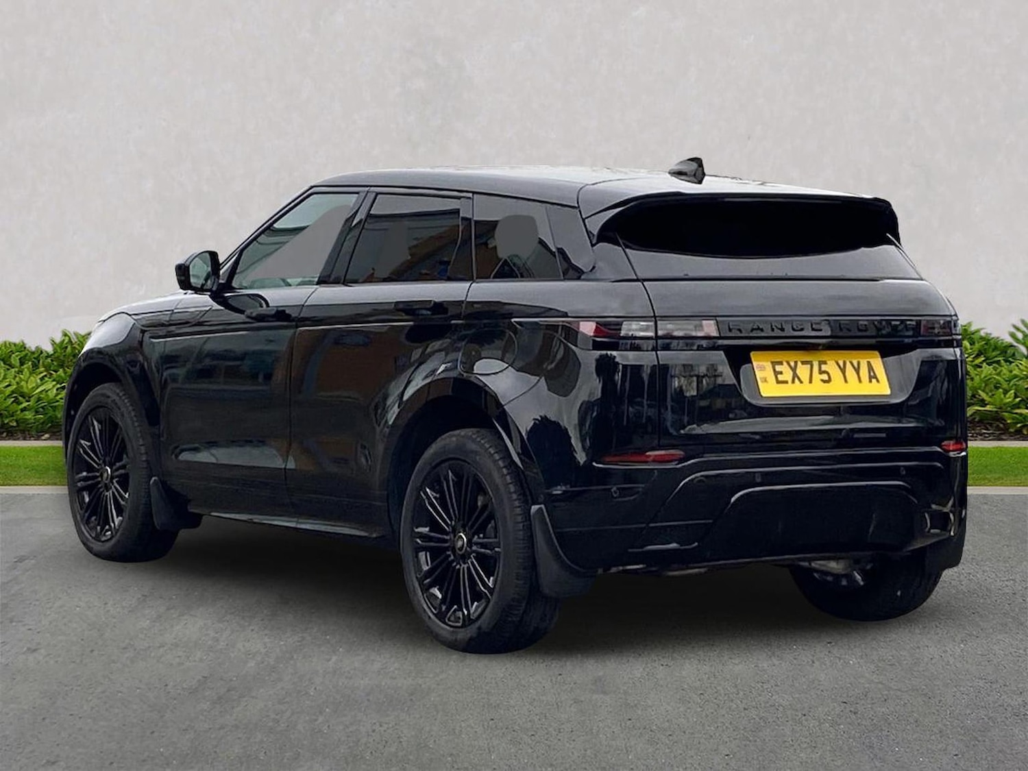 Used Land Rover Range Rover Evoque 2025 for sale - 78193682: Photo 2