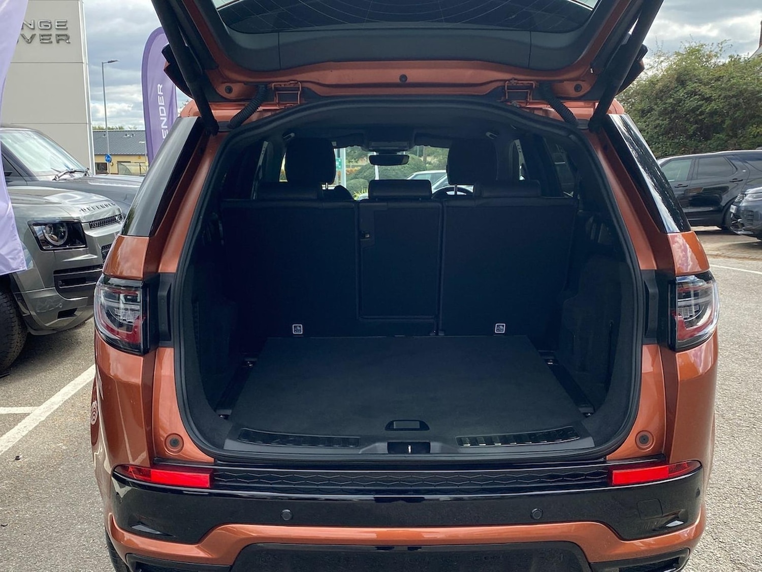 Used Land Rover Discovery Sport 2021 for sale - 76464683: Photo 10