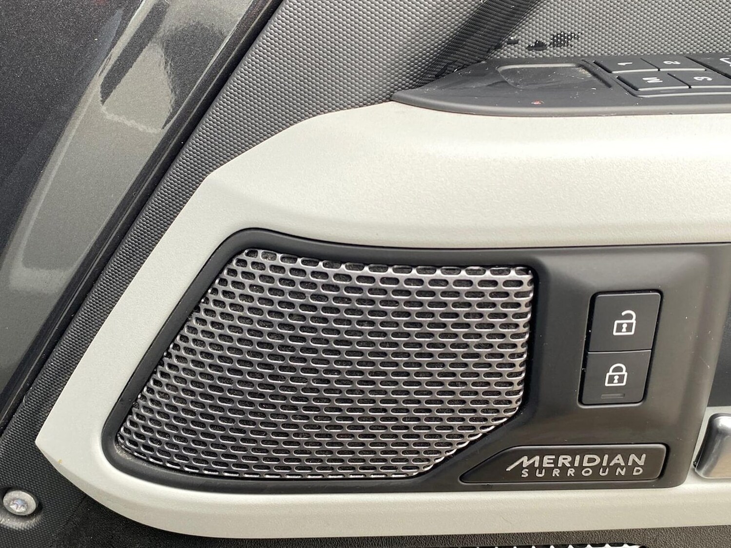 Used Land Rover Defender 2023 for sale - 78194456: Photo 26