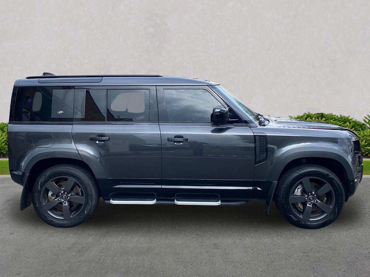 Used Land Rover Defender 2023 for sale - 78194456: Photo 7