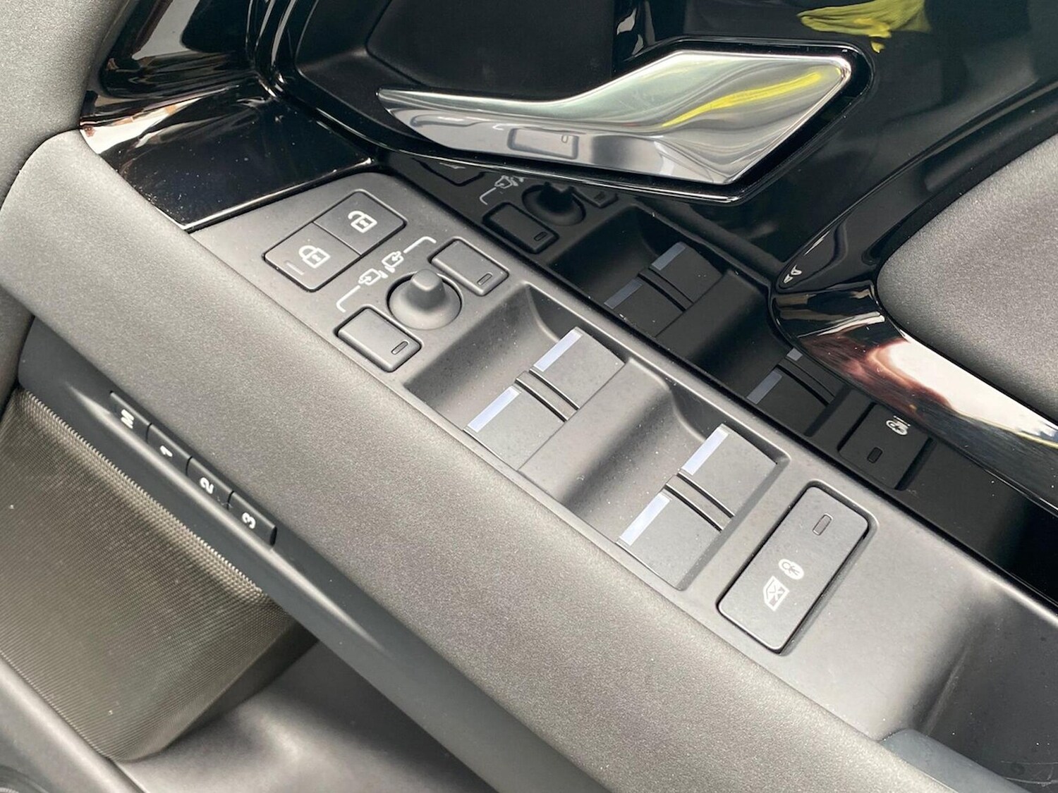 Used Land Rover Range Rover Evoque 2025 for sale - 77630151: Photo 24