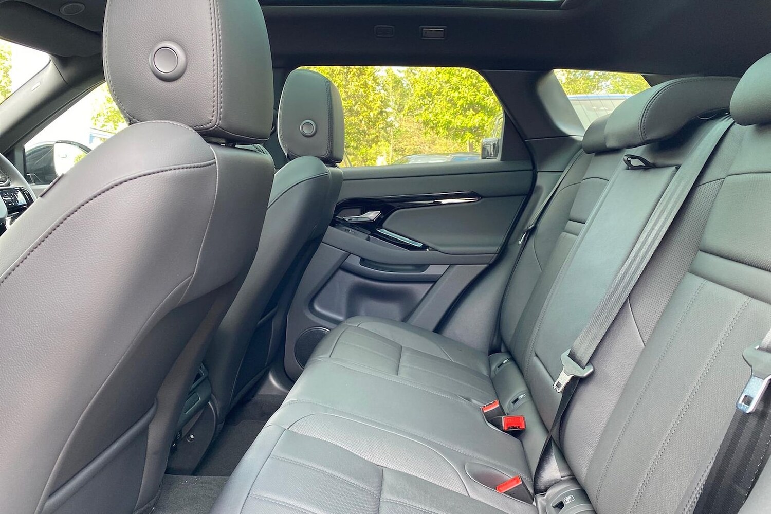 Used Land Rover Range Rover Evoque 2025 for sale - 77487907: Photo 16