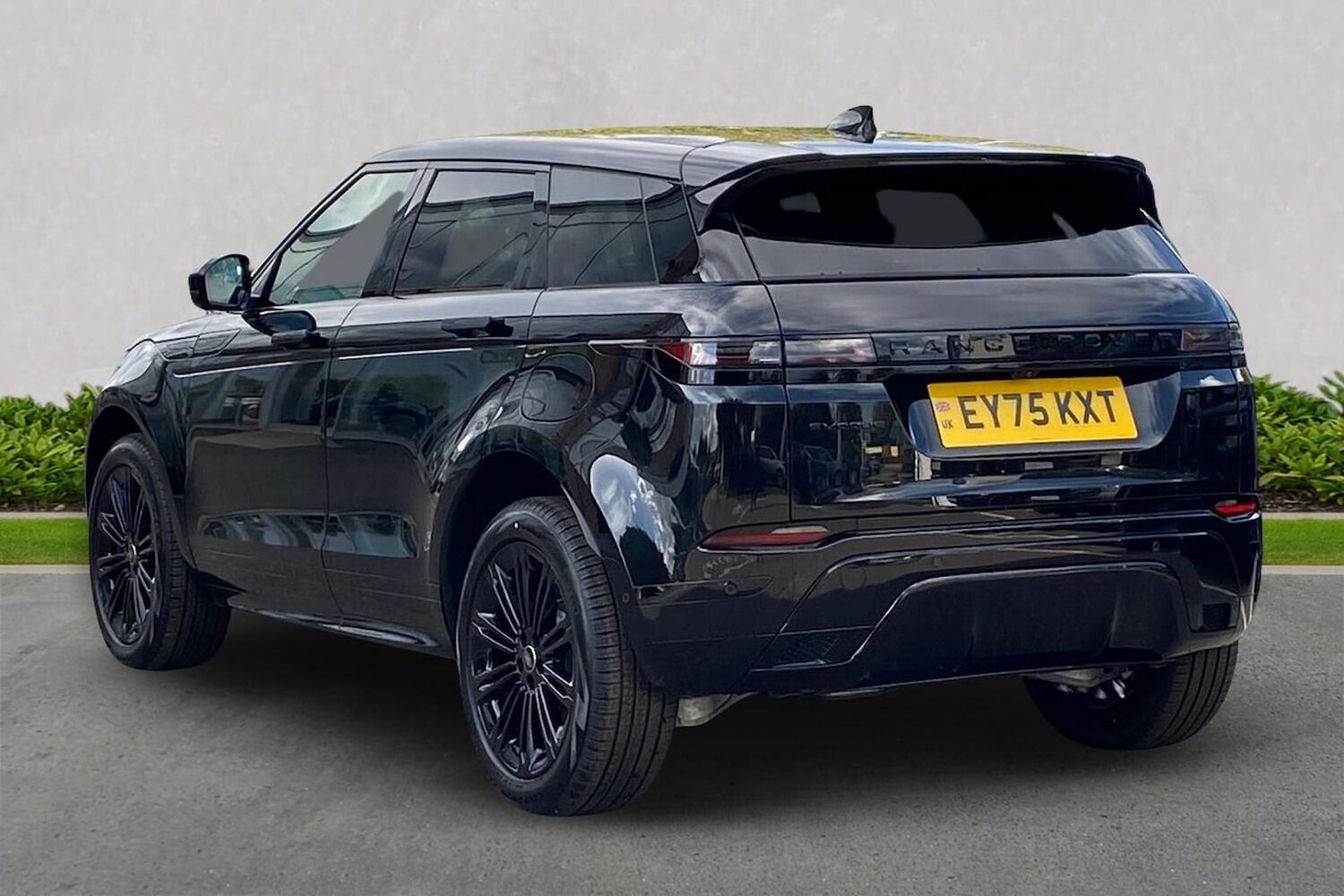 Used Land Rover Range Rover Evoque 2025 for sale - 77487907: Photo 2