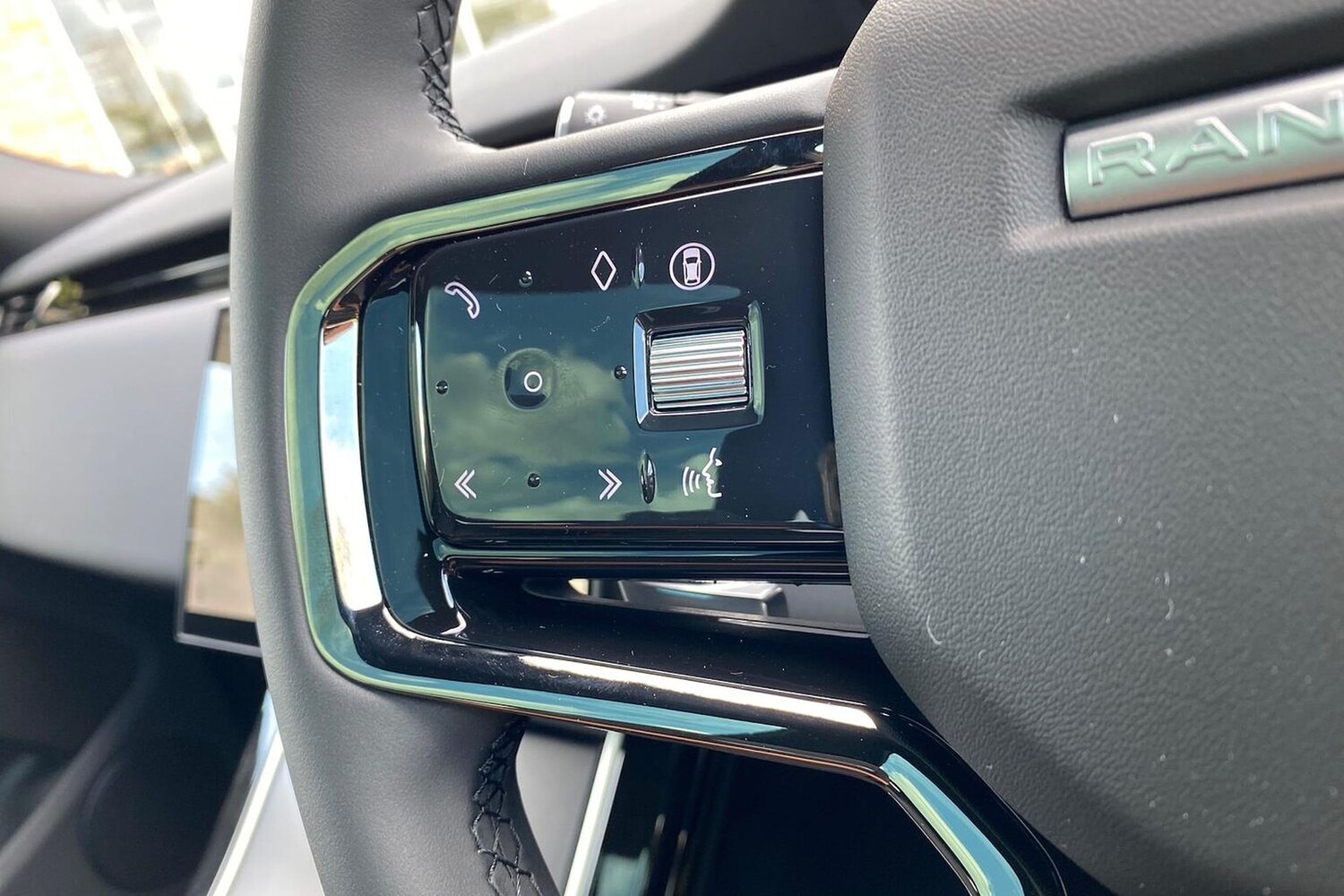 Used Land Rover Range Rover Evoque 2025 for sale - 77487907: Photo 27