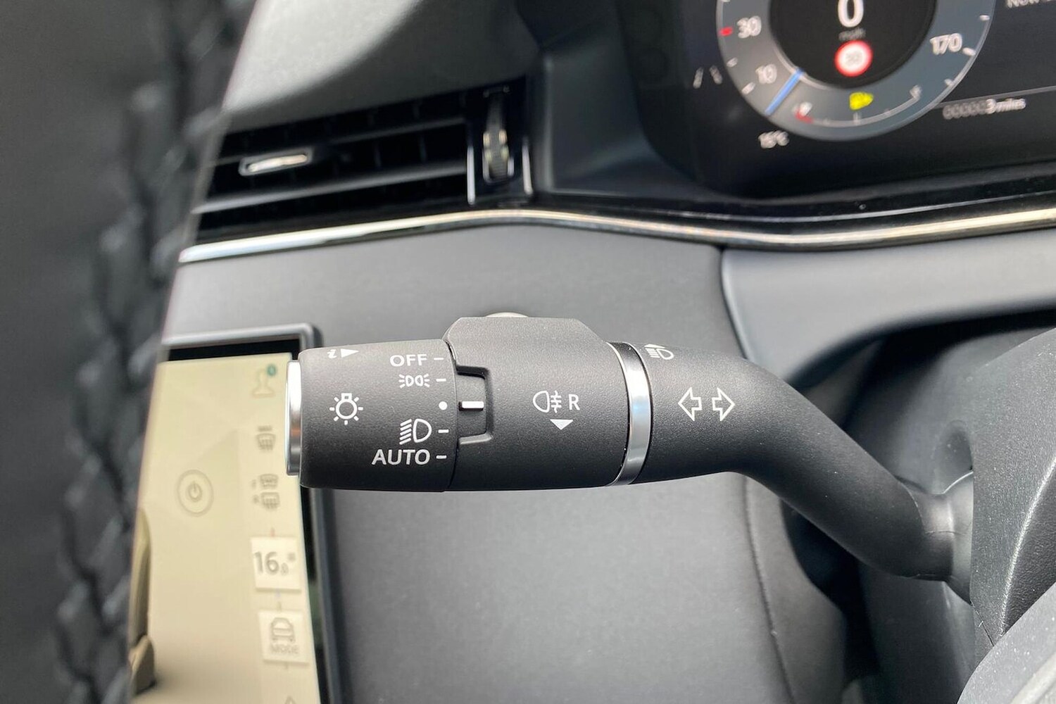 Used Land Rover Range Rover Evoque 2025 for sale - 77487907: Photo 29