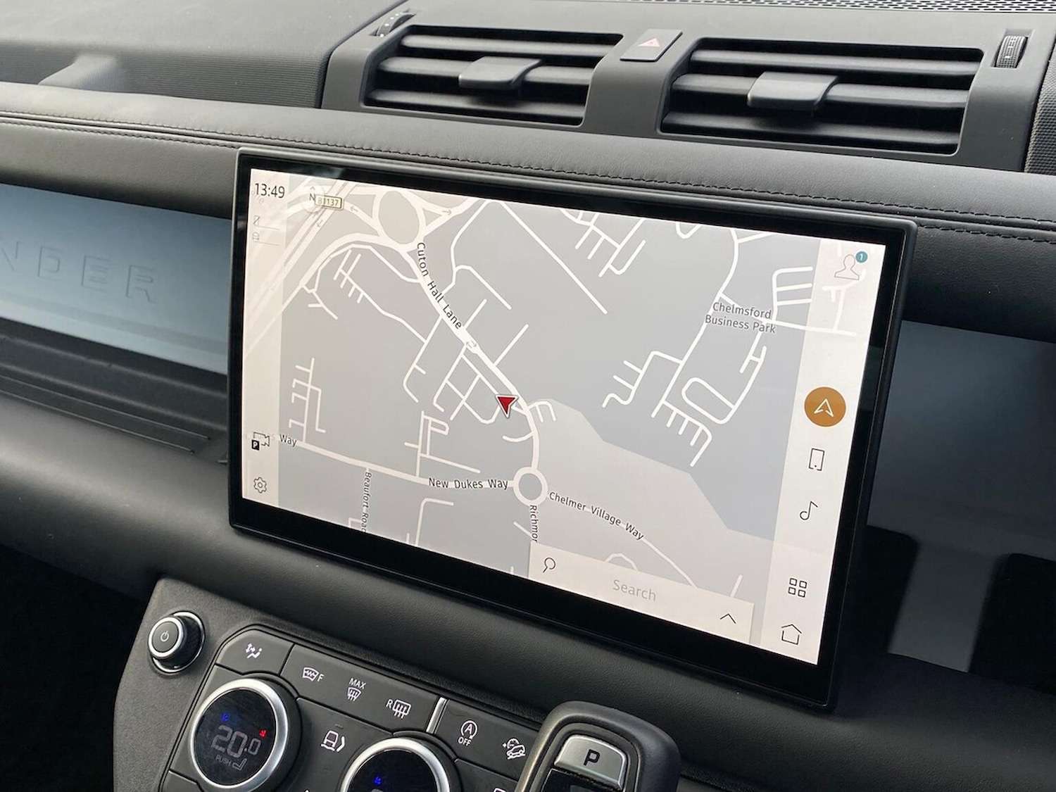 Used Land Rover Defender 2024 for sale - 76982892: Photo 11