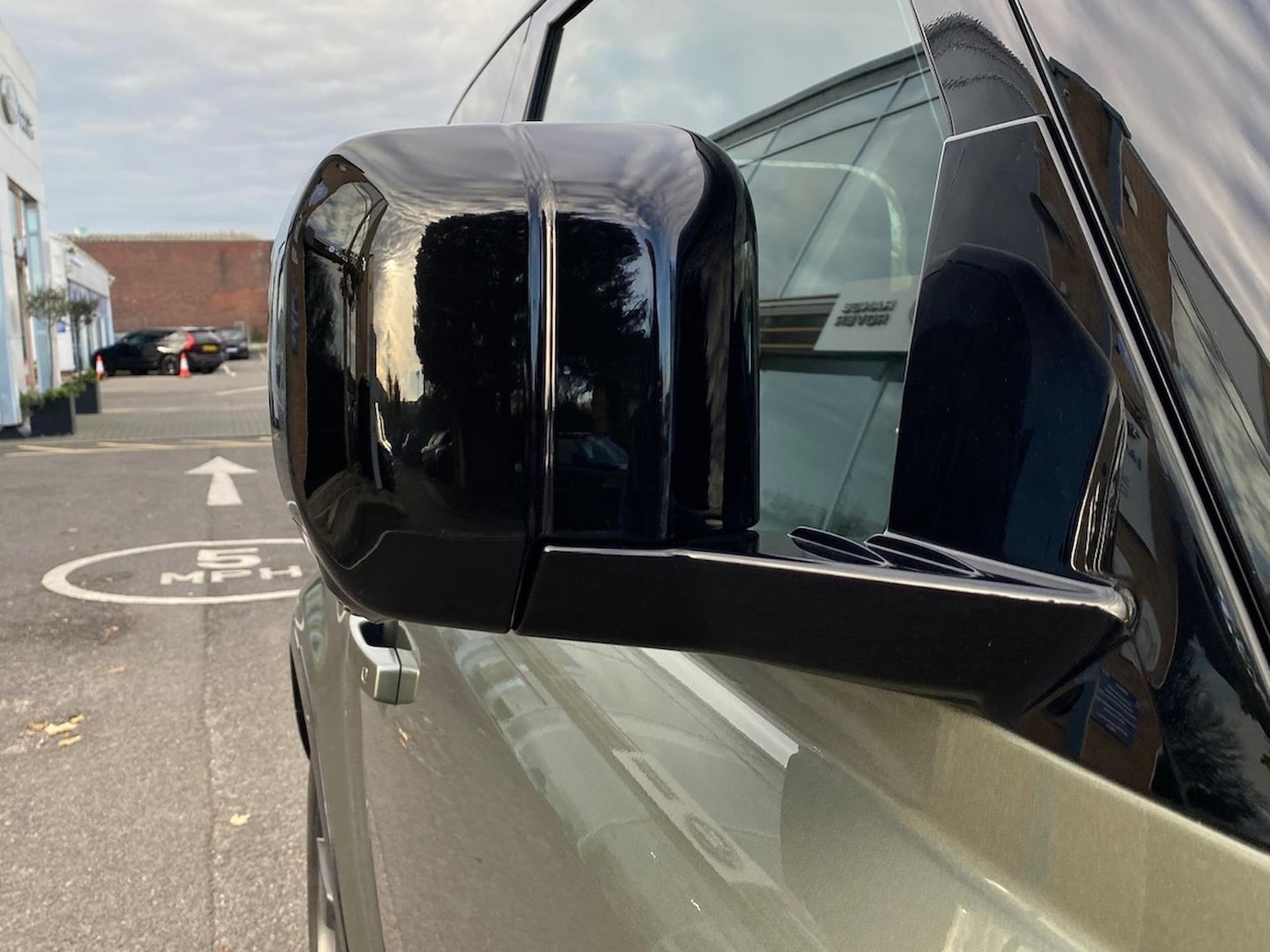 Used Land Rover Defender 2024 for sale - 76982892: Photo 33