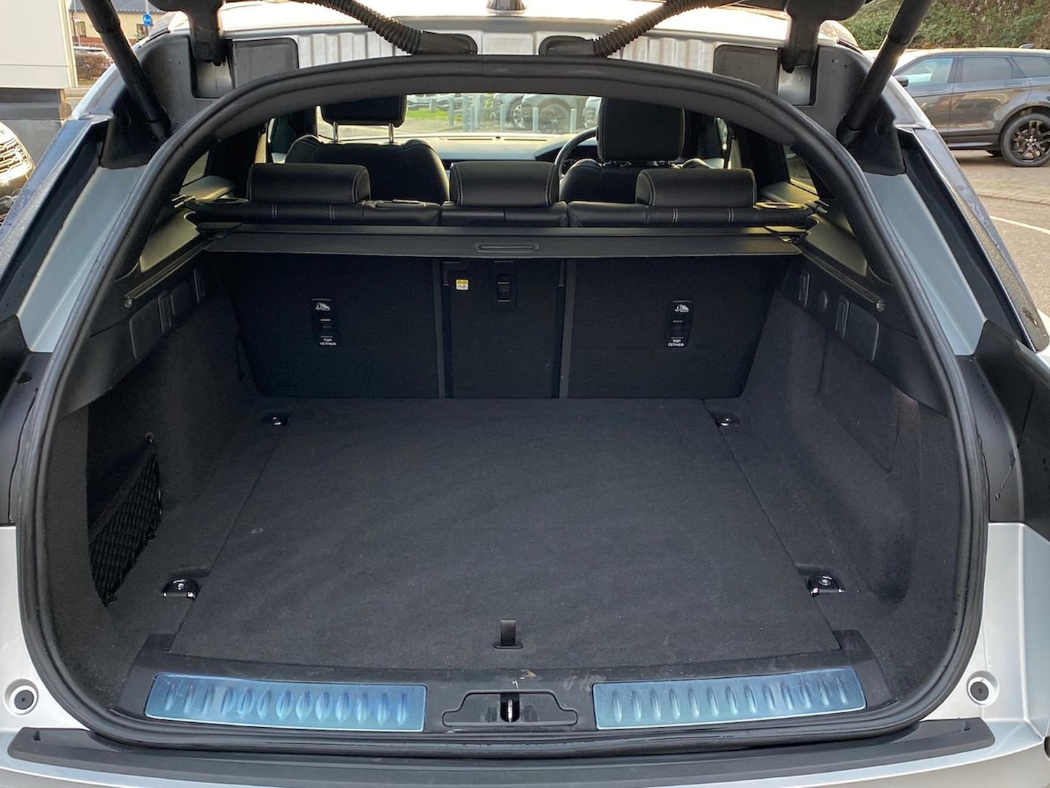 Used Land Rover Range Rover Velar 2023 for sale - 77548379: Photo 10