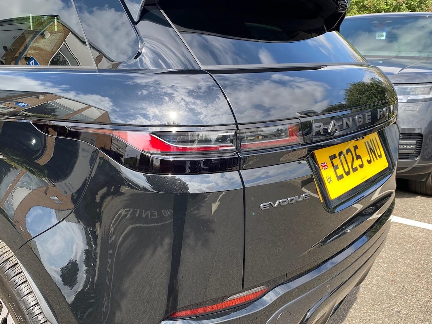 Used Land Rover Range Rover Evoque 2025 for sale - 76129043: Photo 19