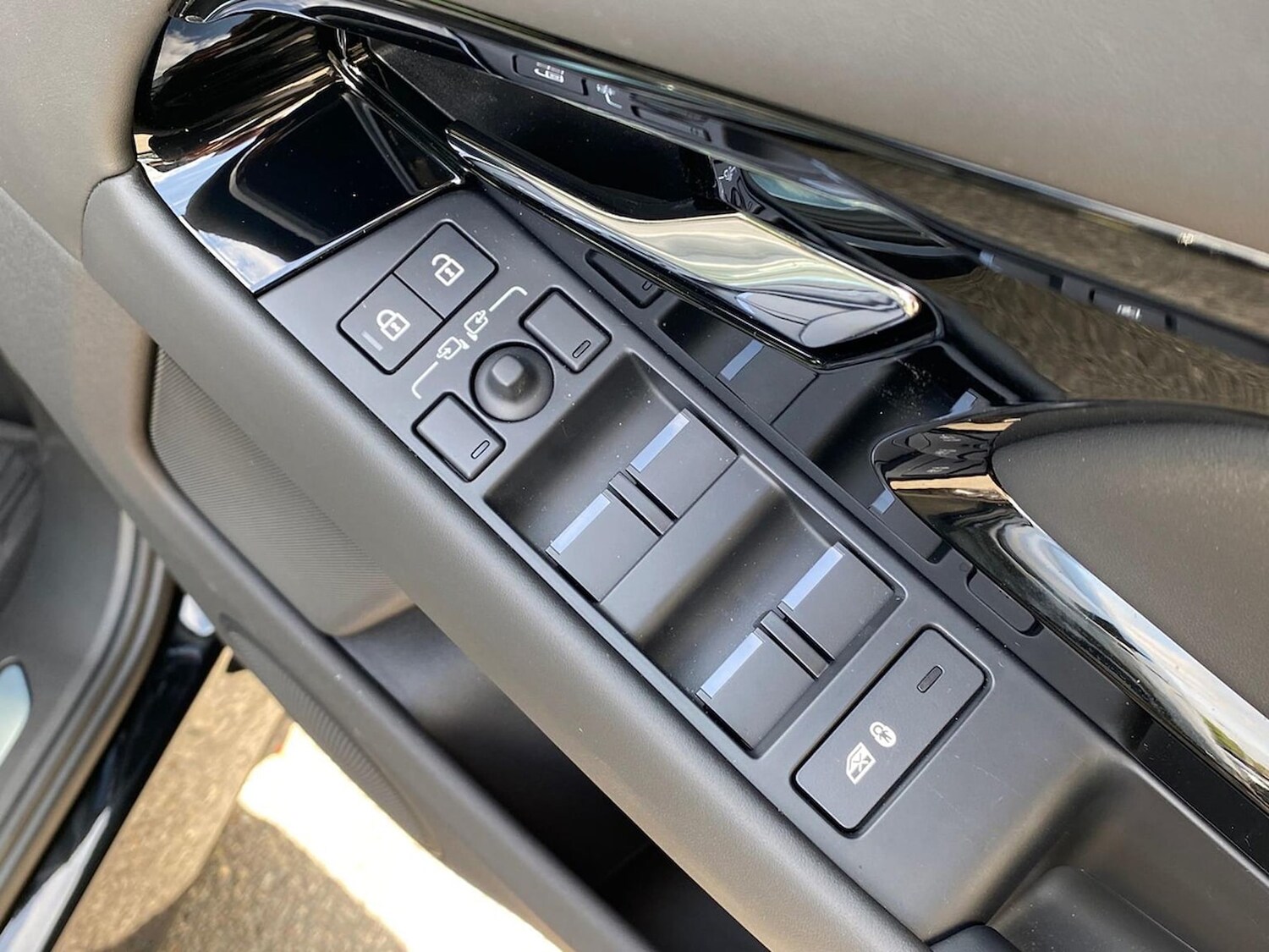 Used Land Rover Range Rover Evoque 2025 for sale - 76129043: Photo 25