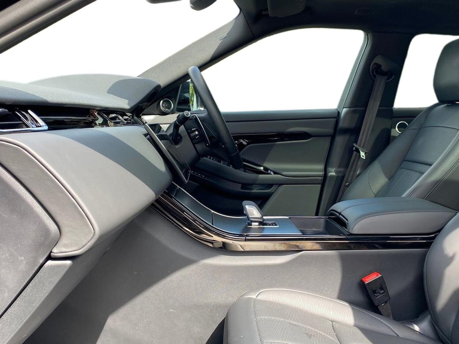 Used Land Rover Range Rover Evoque 2025 for sale - 76129043: Photo 3