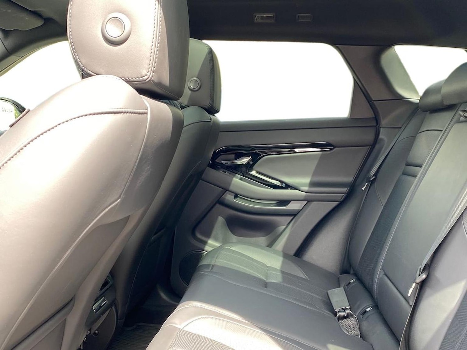 Used Land Rover Range Rover Evoque 2025 for sale - 76129043: Photo 4