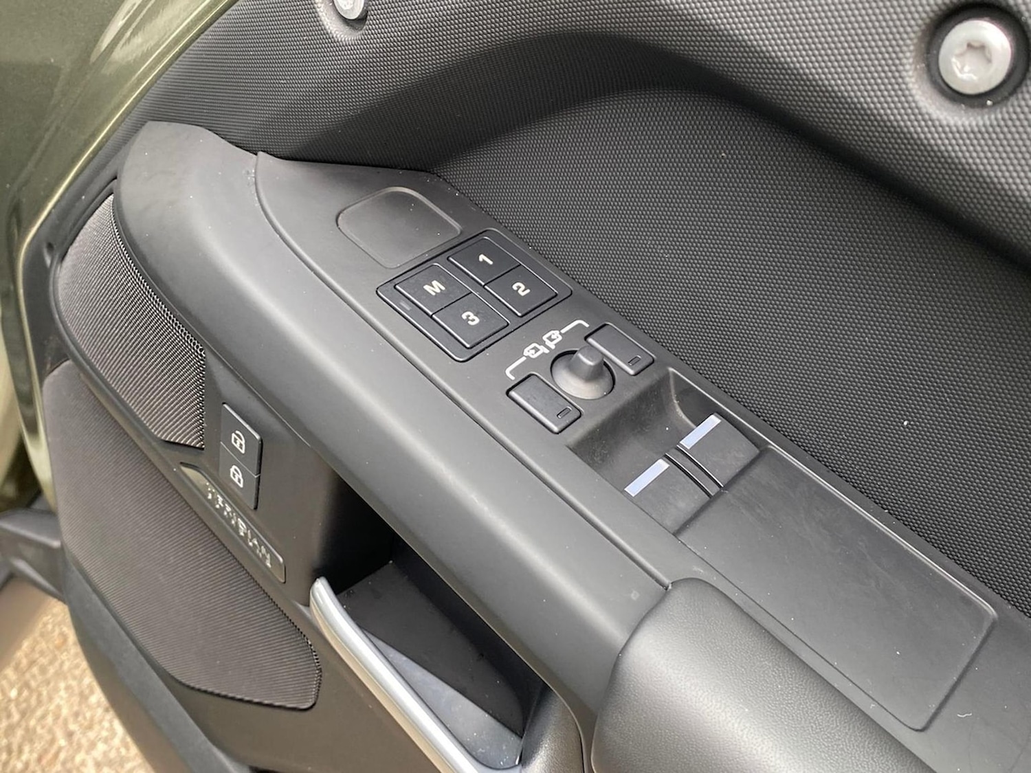 Used Land Rover Defender 2024 for sale - 76559819: Photo 25