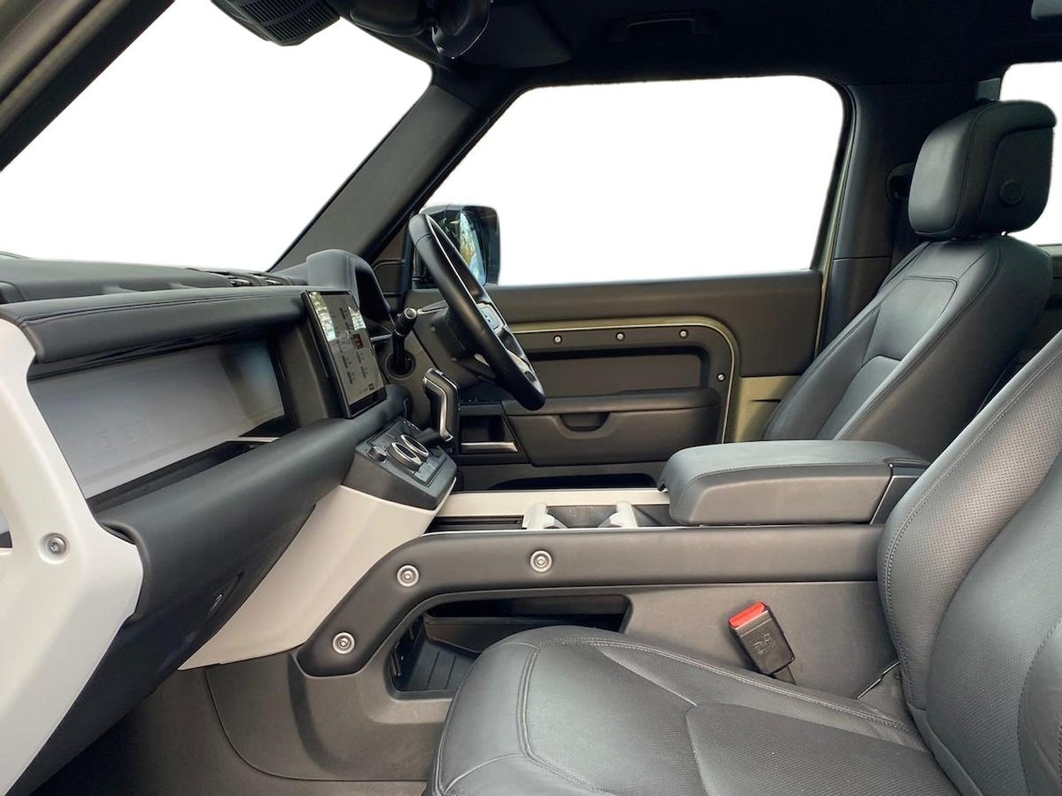 Used Land Rover Defender 2024 for sale - 76559819: Photo 3