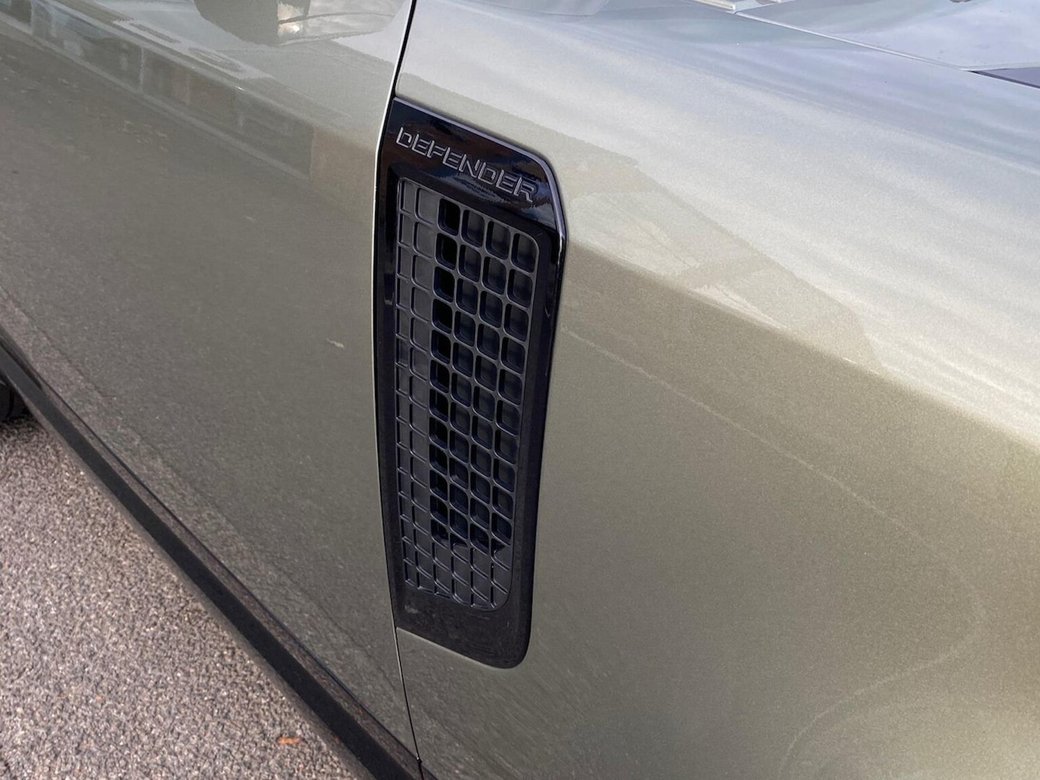 Used Land Rover Defender 2024 for sale - 76559819: Photo 32