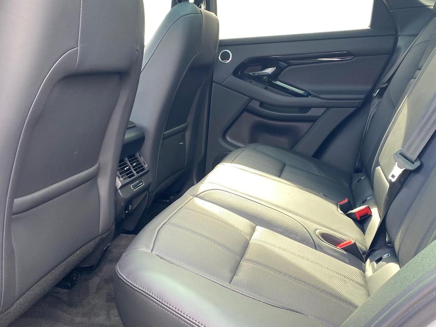 Used Land Rover Range Rover Evoque 2025 for sale - 77487985: Photo 4