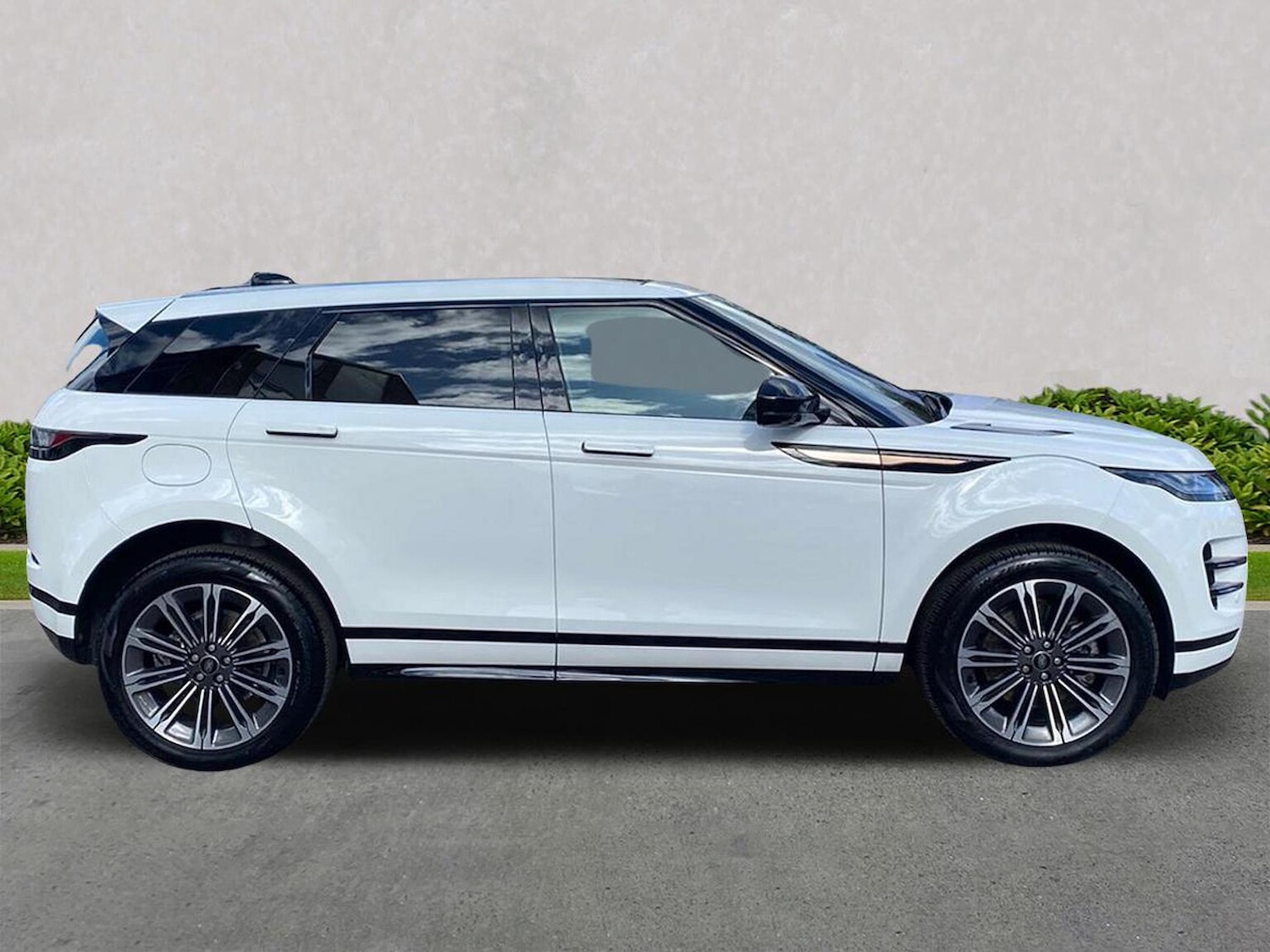 Used Land Rover Range Rover Evoque 2025 for sale - 77487985: Photo 5