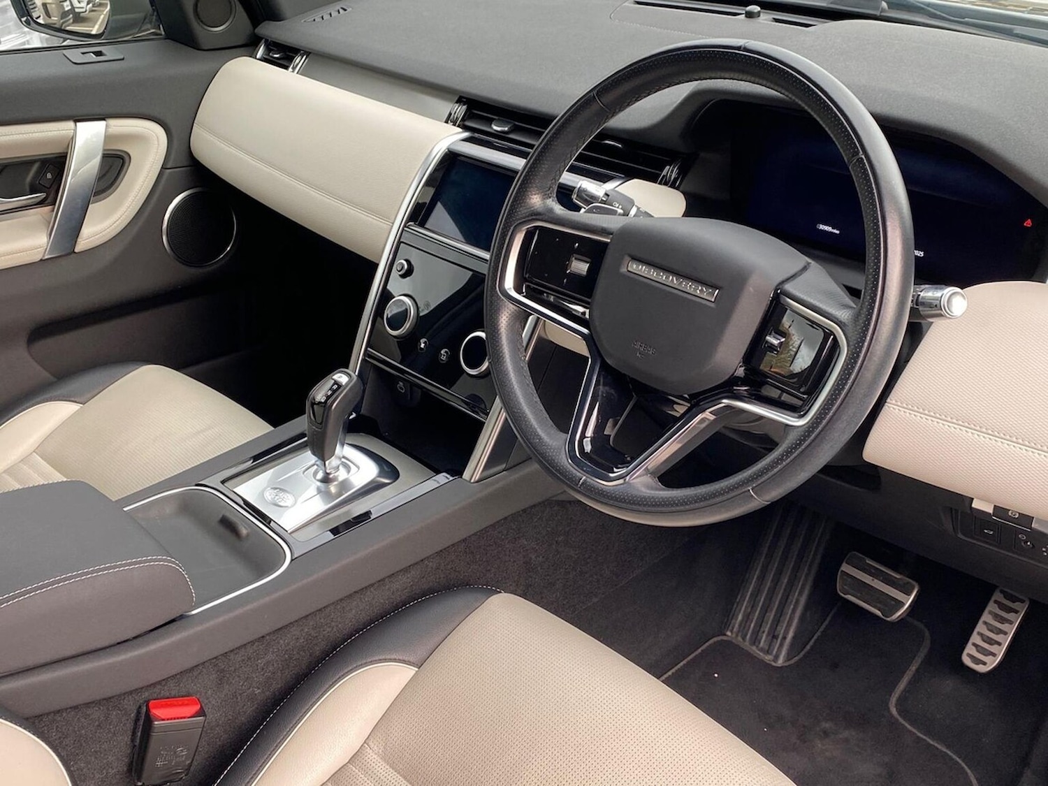 Used Land Rover Discovery Sport 2021 for sale - 76396961: Photo 37