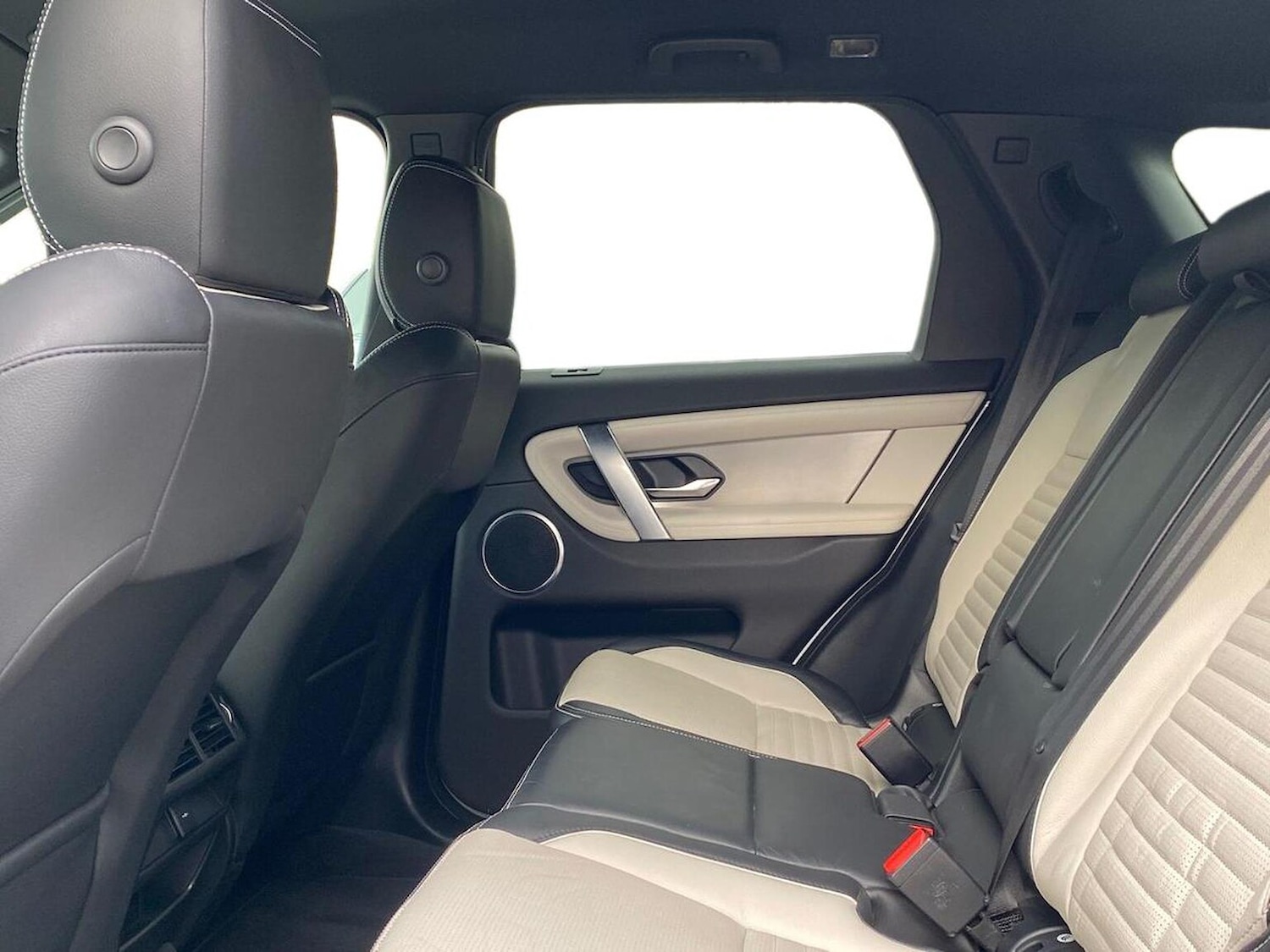 Used Land Rover Discovery Sport 2021 for sale - 76396961: Photo 4