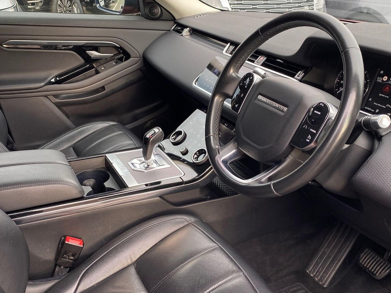 Used Land Rover Range Rover Evoque 2019 for sale - 76464685: Photo 32