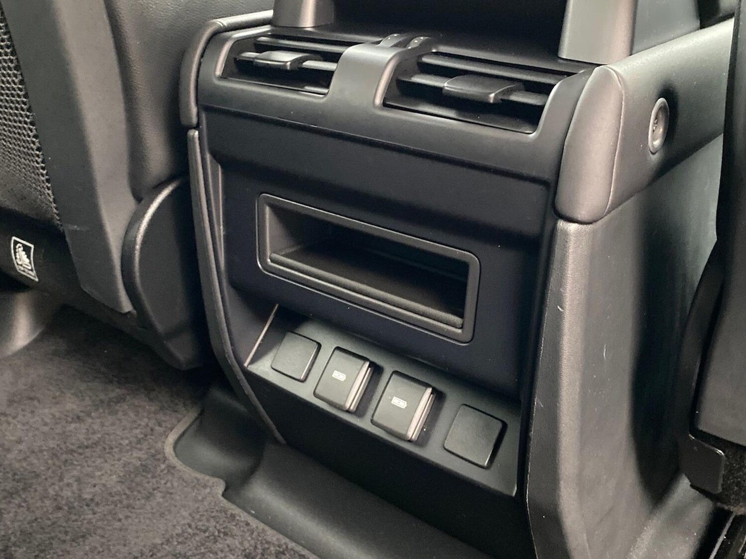 Used Land Rover Defender 2023 for sale - 76149438: Photo 18