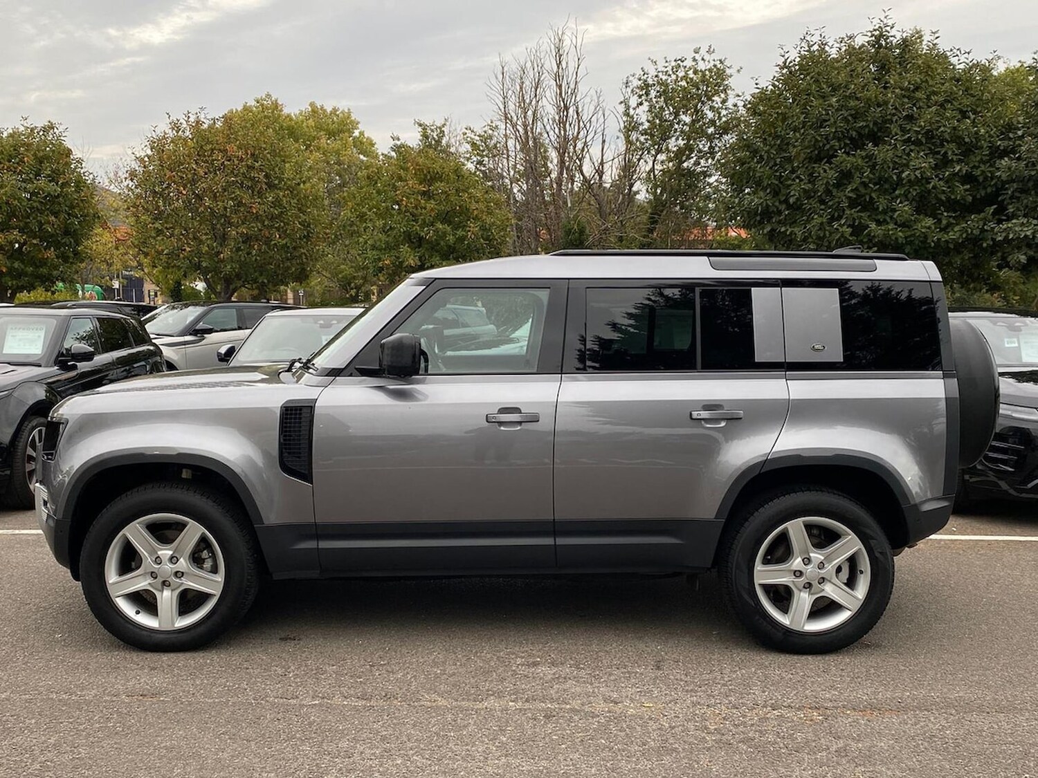 Used Land Rover Defender 2023 for sale - 76149438: Photo 27