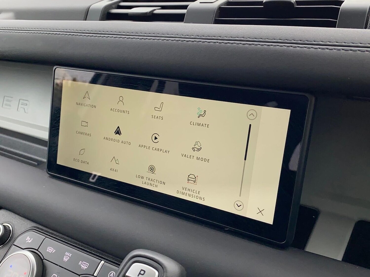 Used Land Rover Defender 2023 for sale - 76149438: Photo 34