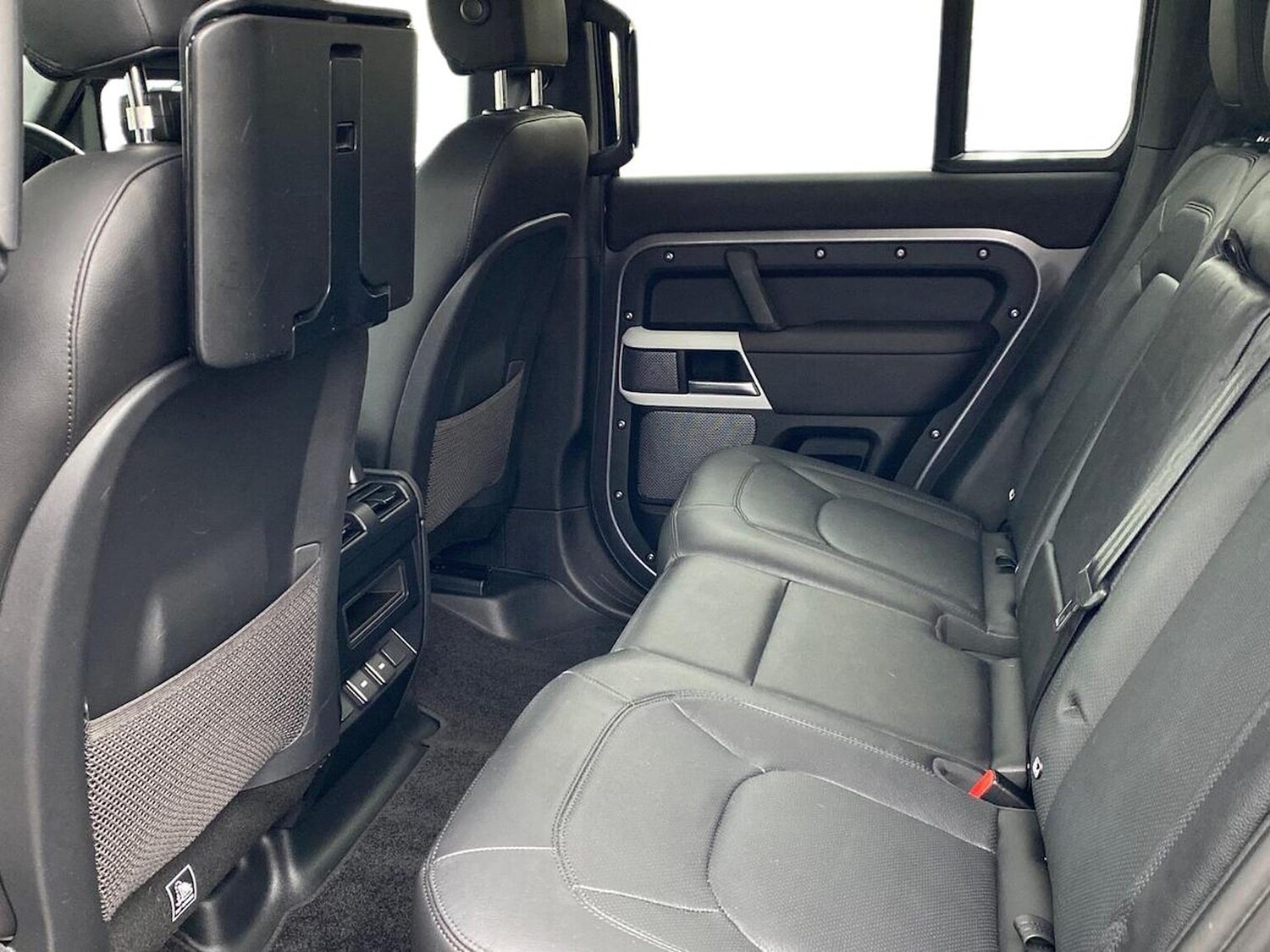 Used Land Rover Defender 2023 for sale - 76149438: Photo 4