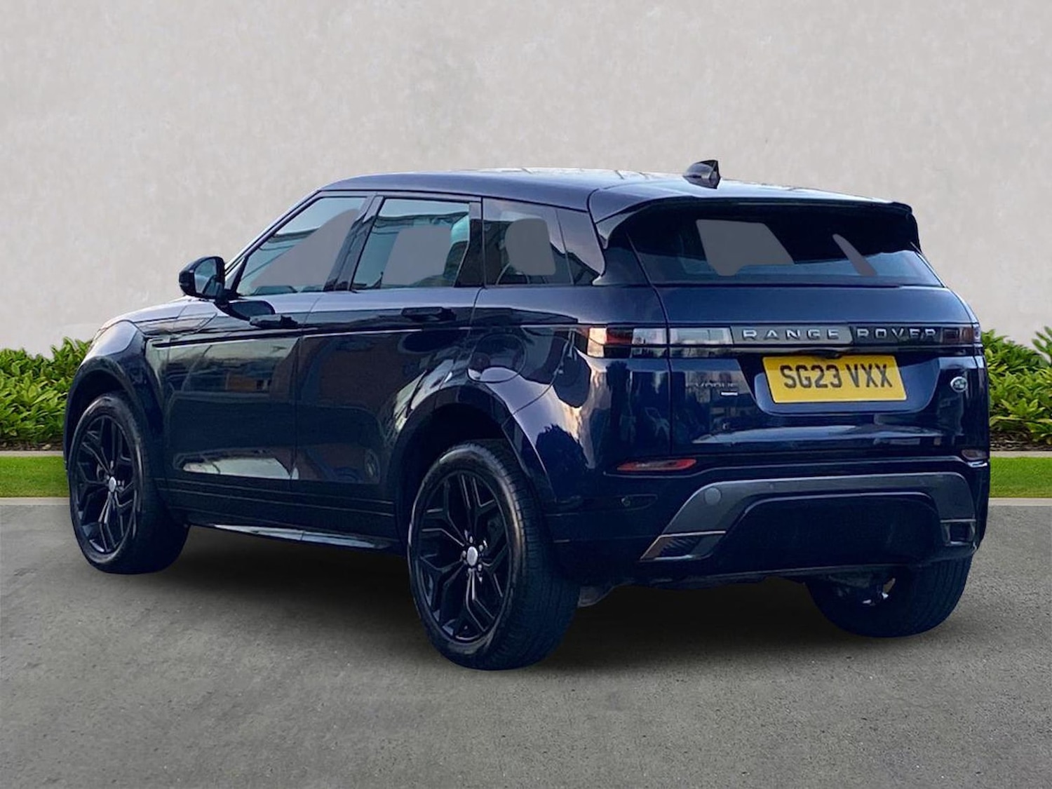 Used Land Rover Range Rover Evoque 2023 for sale - 77487850: Photo 2